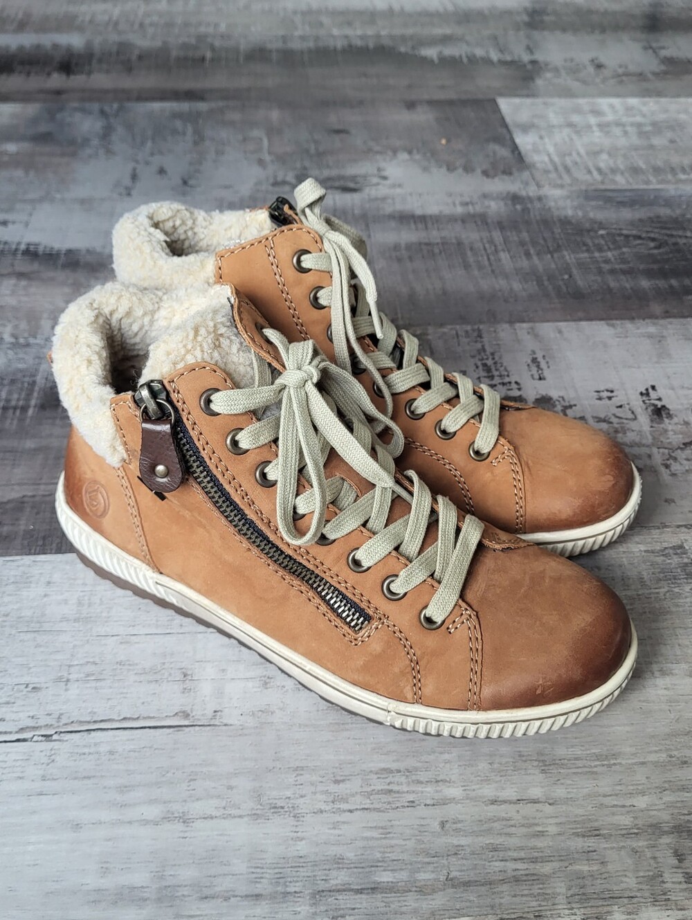 REMONTE Maditta 70 Faux Shearling Trim Sneaker 3005 Women's Shoes Size 7.5 Brown
